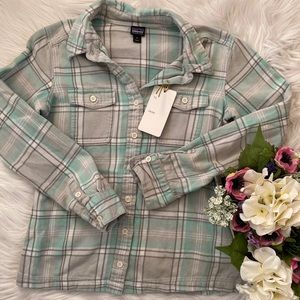 SOLD-Patagonia Plaid Flannel Button Down Size 2 🌿